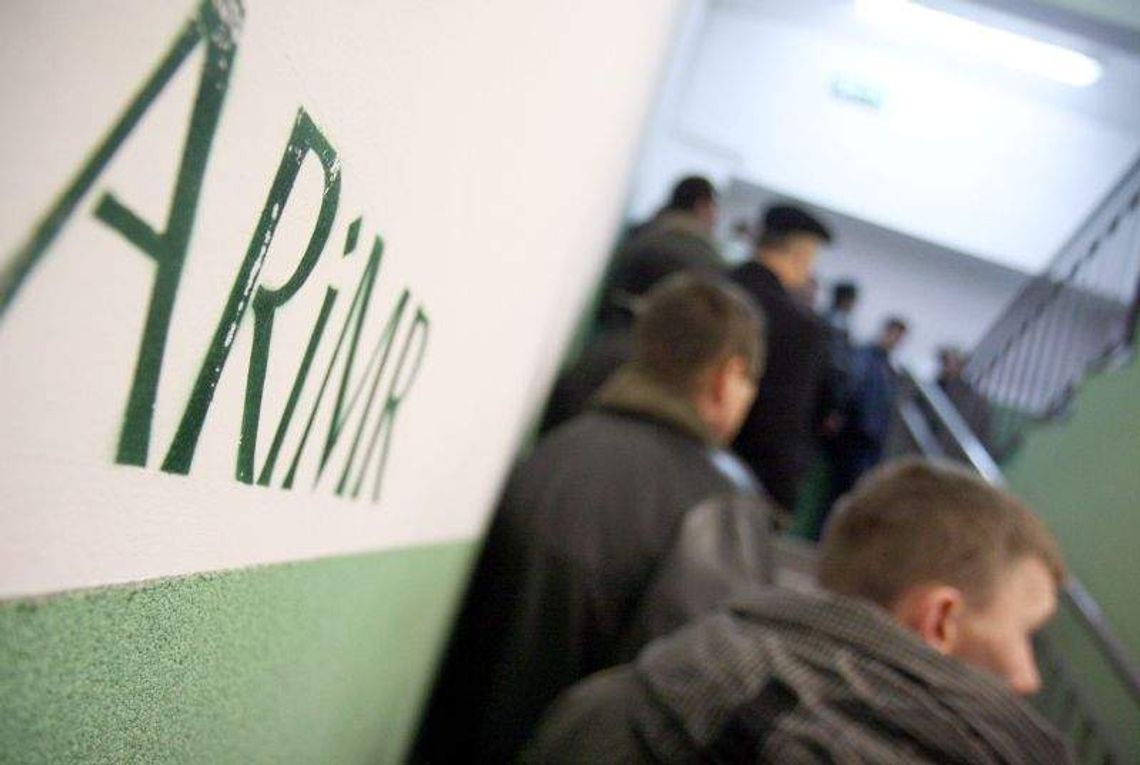 ARiMR: Na układy nie ma rady. Ale jest raport