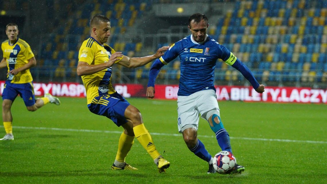 Arka Gdynia wyraźnie lepsza od Motoru, czwarta porażka z rzędu drużyny Goncalo Feio