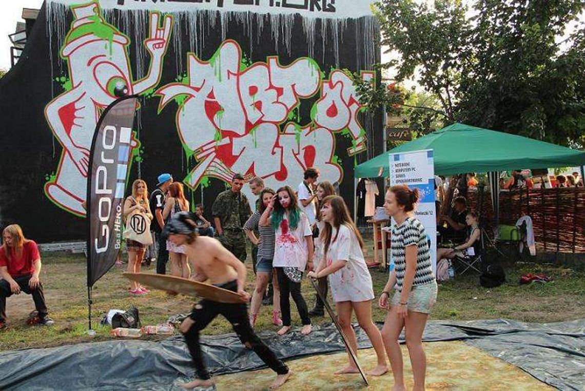Art of Fun Festival: Tymon, zombie walk i graffiti