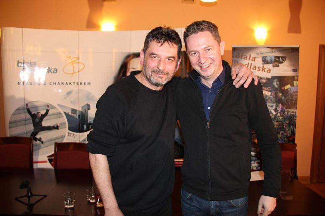 Artur Dziurman z "Kotem w butach" w Białej Podlaskiej Artur Dziurman z "Kotem w butach" w Białej Podlaskiej