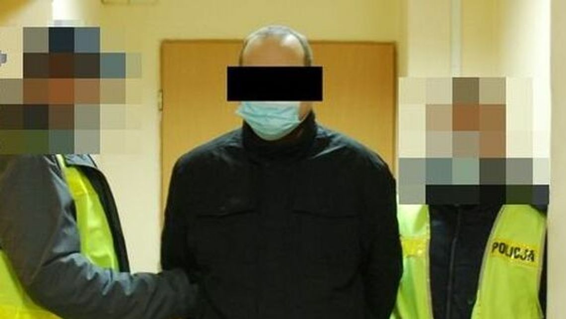 Artur nie był dobrym synem. Matkę dźgnął siedem razy. Prosiła, żeby jej nie zabijał