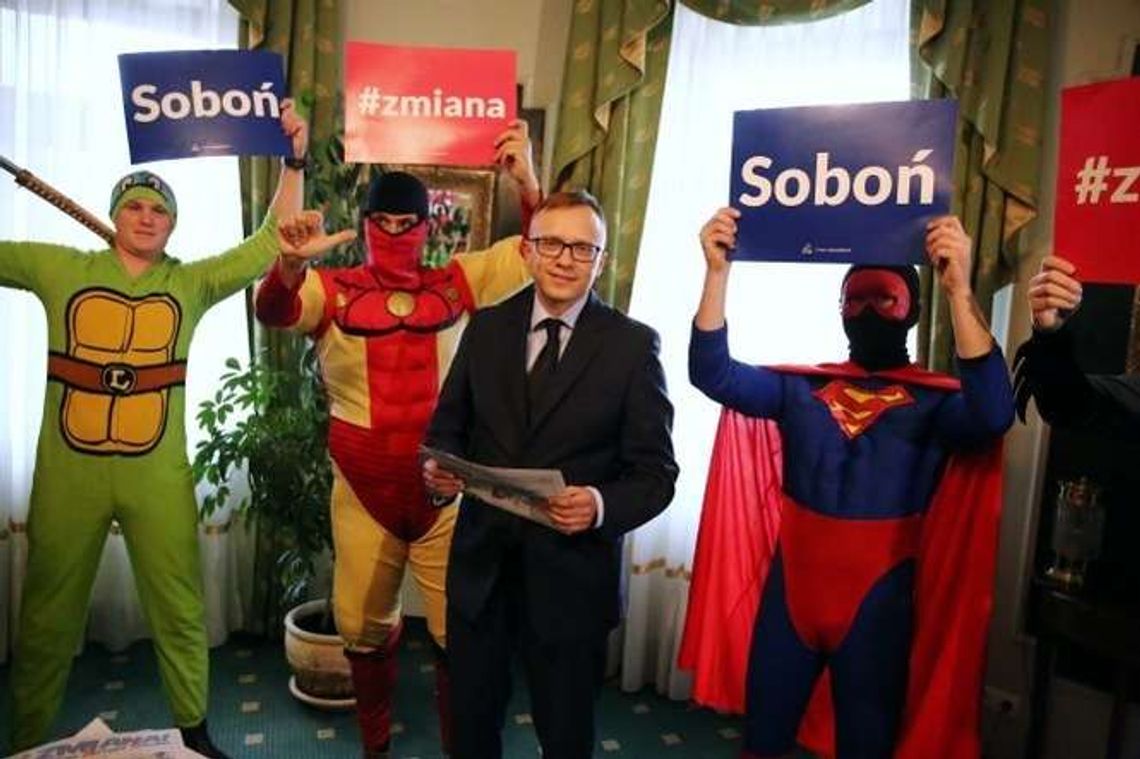 Artur Soboń z poparciem superbohaterów