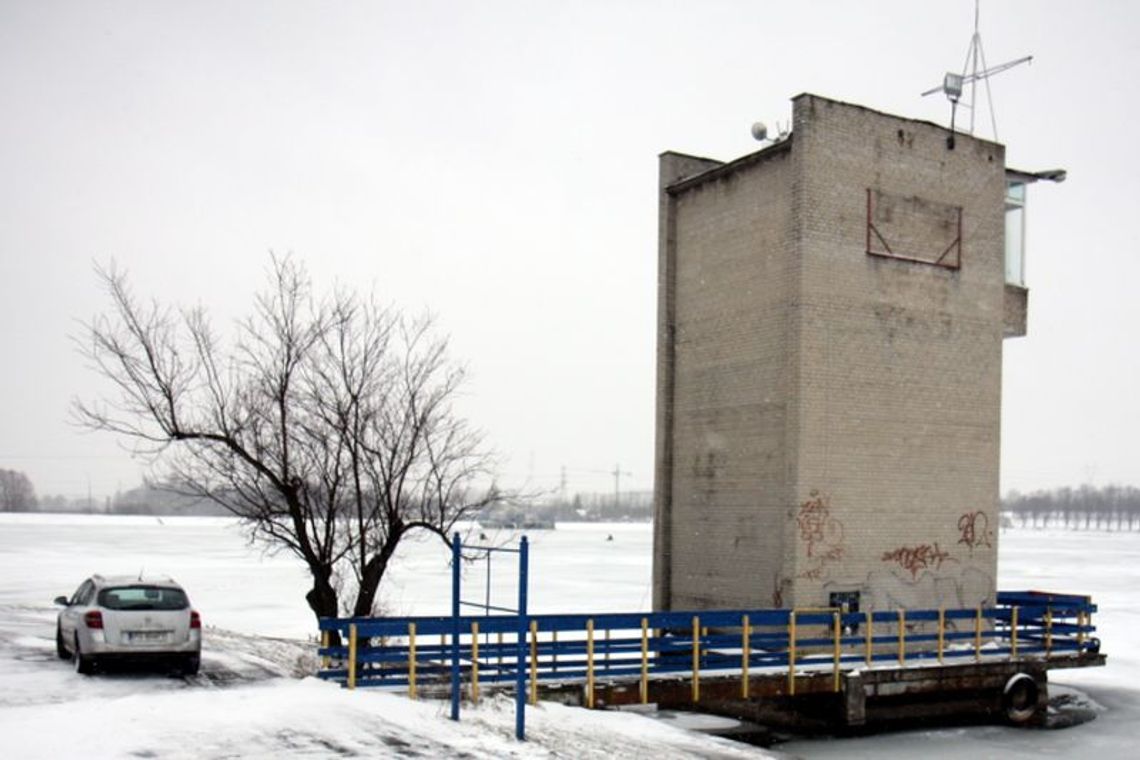 Artyści z Poznania przejęli wieżę nad zalewem Artyści z Poznania przejęli wieżę nad zalewem