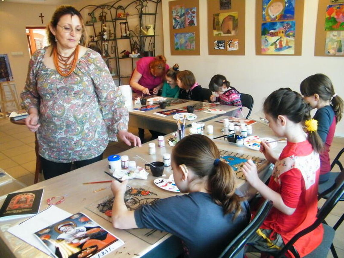 Artystki z Łucka uczyły dzieci pisania ikon. To początek współpracy