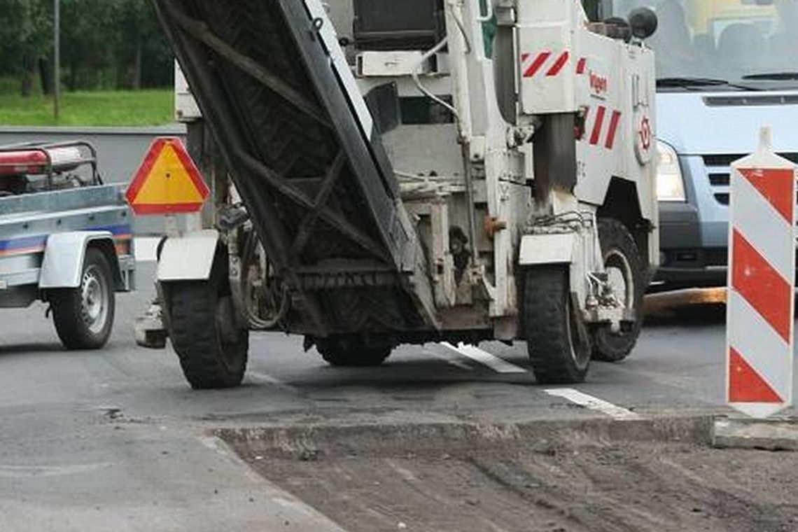 Asfaltowy areszt domowy dla mieszkańców os. Piastowskiego