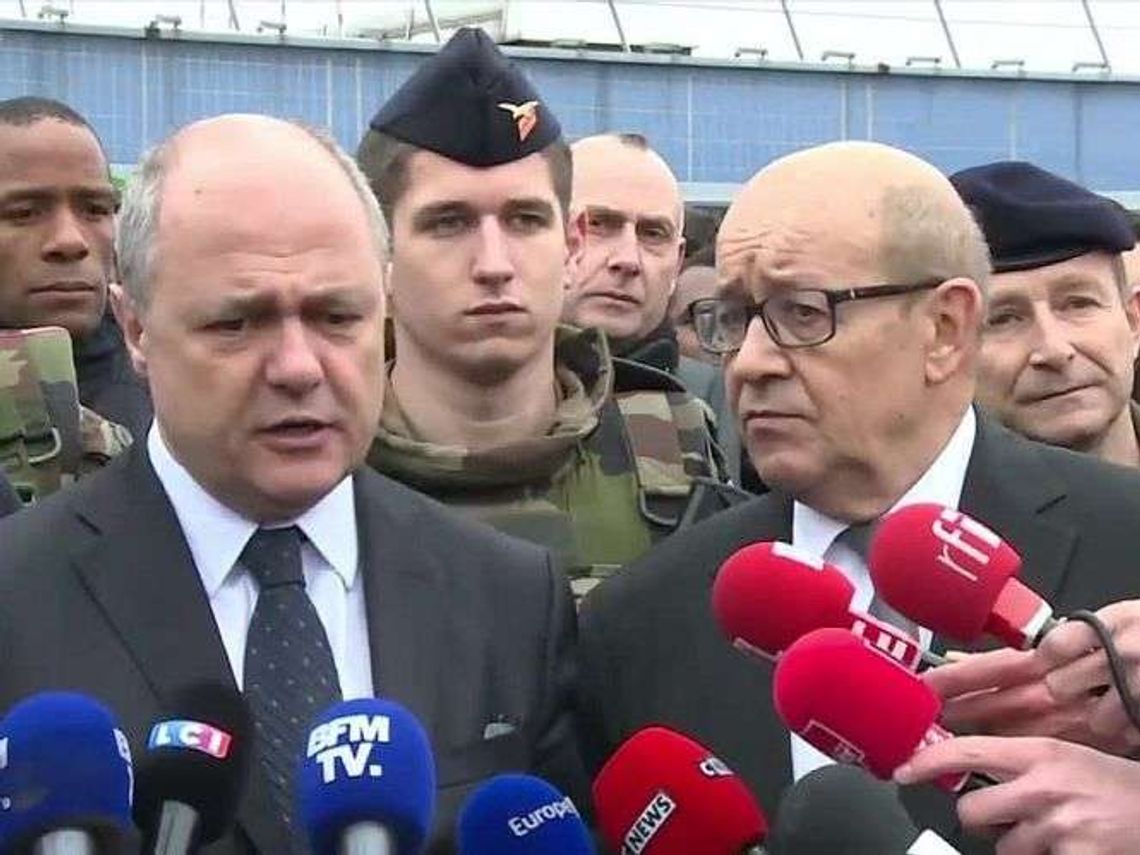 Atak na lotnisku w Paryżu. Napastnik był znany służbom wywiadowczym