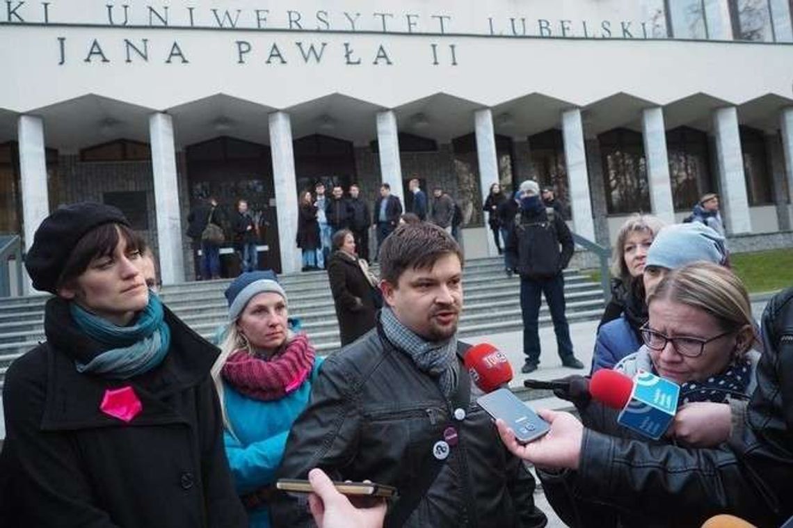 Atak po pikiecie partii Razem. Student KUL oskarżony