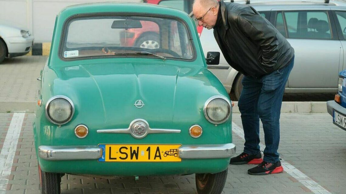 Auta z czasów PRL-u można oglądać w Lublinie [ZDJĘCIA]