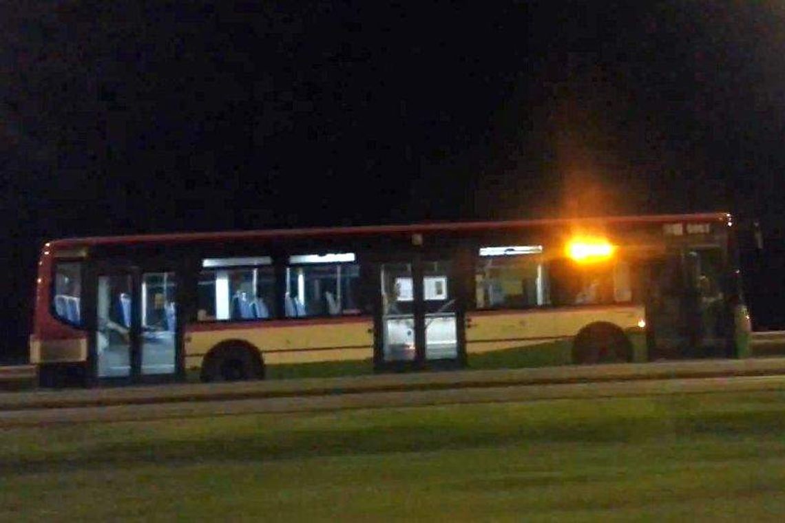 Autobus miejski jechał pod prąd drogą S17. Kierowca dostał pouczenie Autobus miejski jechał pod prąd drogą S17. Kierowca dostał pouczenie