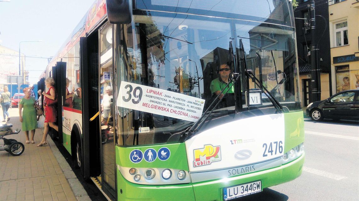 Autobusy przyjechały spóźnione i z usterką. Prawie 660 tys. zł kary dla dostawcy Autobusy przyjechały spóźnione i z usterką. Prawie 660 tys. zł kary dla dostawcy