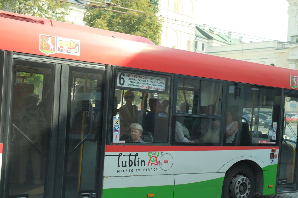 Autobusy wracają z wakacji. Od września częściej na głównych liniach
