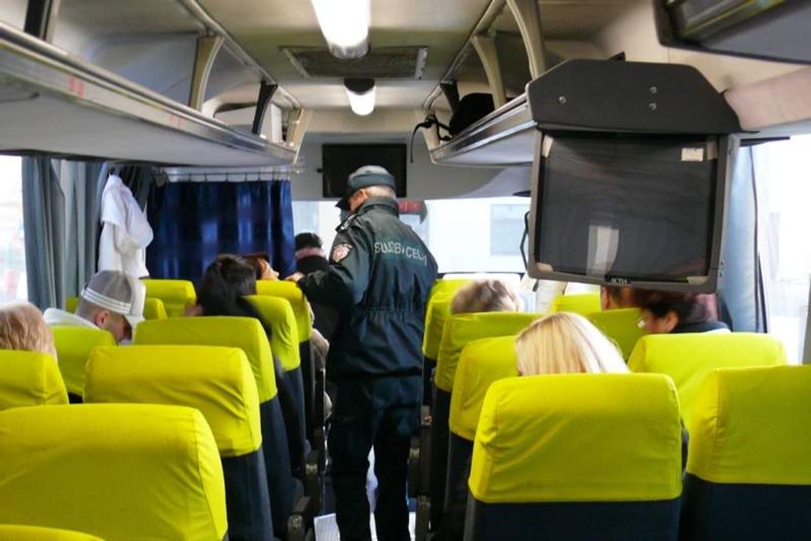 Autokar turystyczny z Ukrainy naszpikowany papierosami