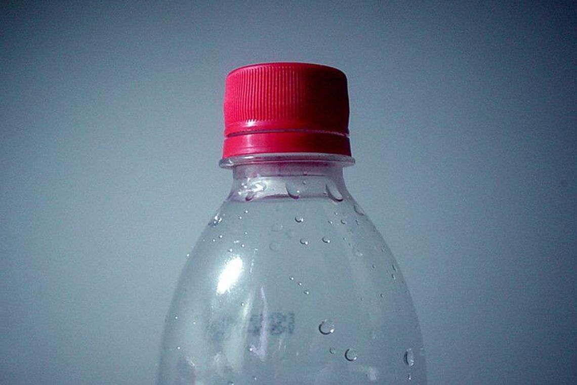 Automaty przyjmą butelki i puszki. Będą nagrody za recykling Automaty przyjmą butelki i puszki. Będą nagrody za recykling