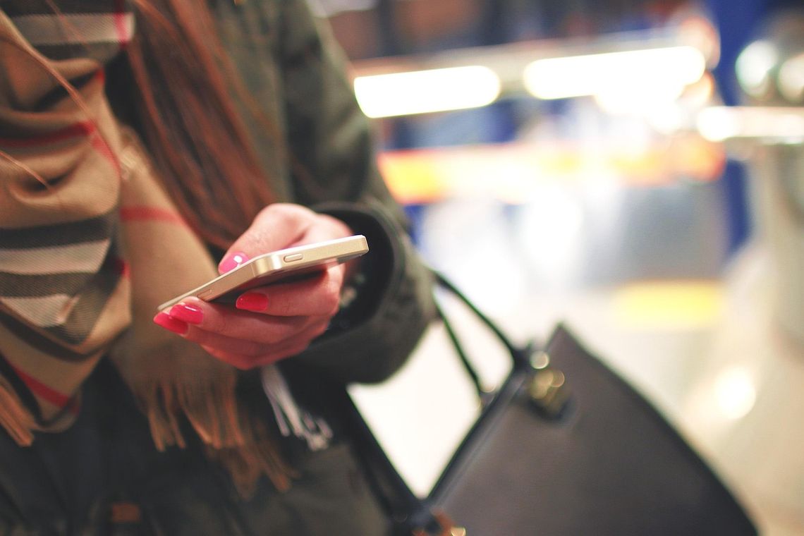 Automatyzacja w biurze - jak wysyłka SMS z AI odciąża dział obsługi klienta? Automatyzacja w biurze - jak wysyłka SMS z AI odciąża dział obsługi klienta?