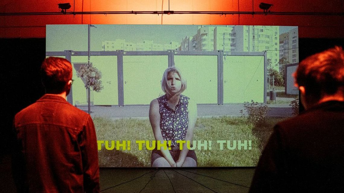 Autorskie oprowadzanie po wystawie "Powtarzajcie za mną" w Galerii Labirynt