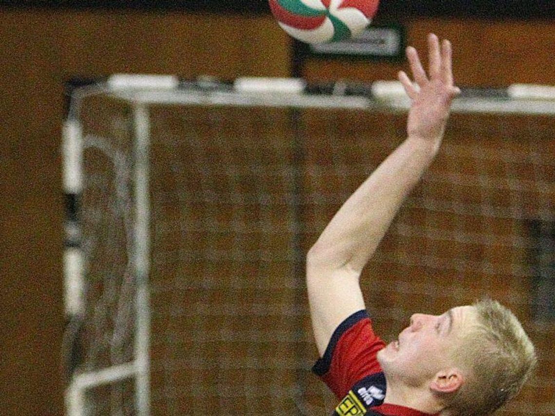 Avia gra o pierwsze miejsce, Cukrownik o przełamanie