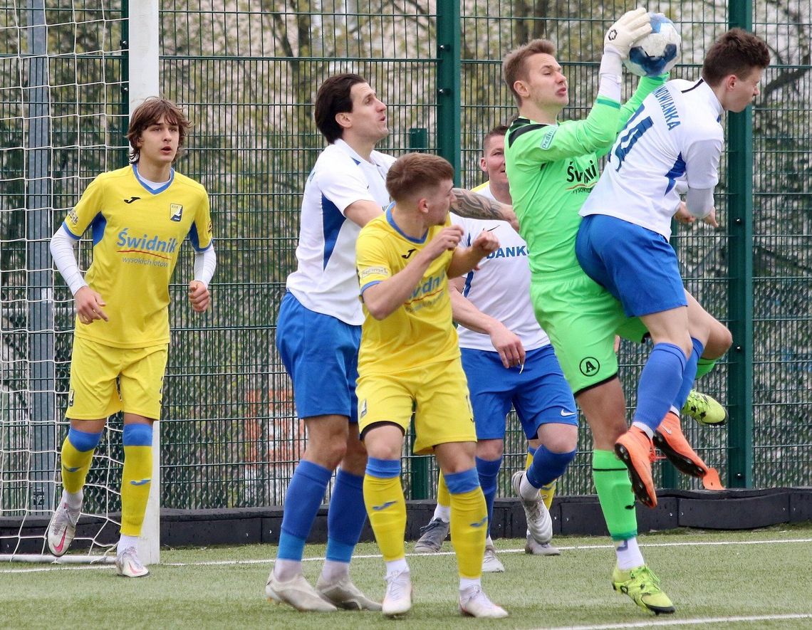 Avia II - Janowianka 2:2. Remis i dwóch rannych 