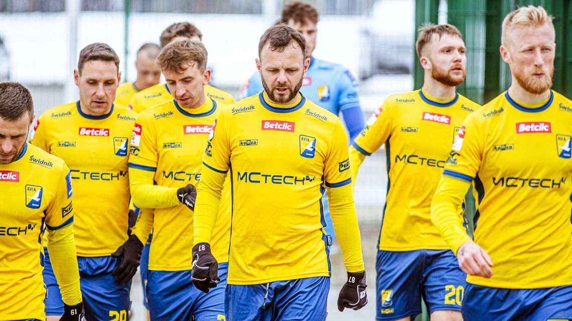 Avia prowadziła z Koroną II, ale nie zdobyła w Kielcach ani jednego punktu Avia prowadziła z Koroną II, ale nie zdobyła w Kielcach ani jednego punktu