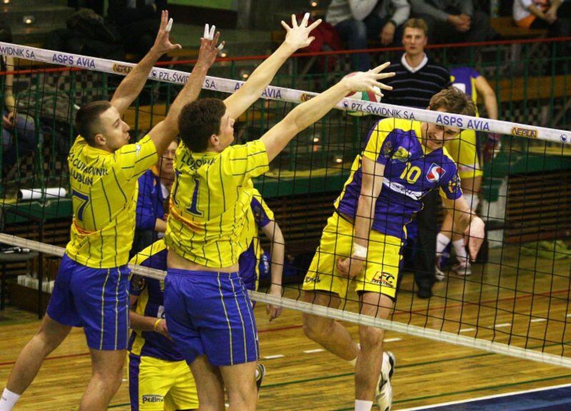 Avia Świdnik i Trójka Międzyrzec Podlaski walczą o awans do I ligi siatkarzy Avia Świdnik i Trójka Międzyrzec Podlaski walczą o awans do I ligi siatkarzy