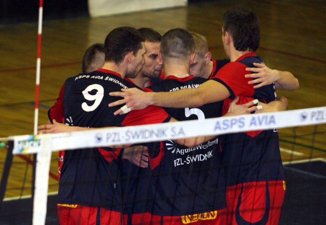 Avia Świdnik - Wawel Kraków 2:3, Politechnika Lubelska - AKS Rzeszów 1:3