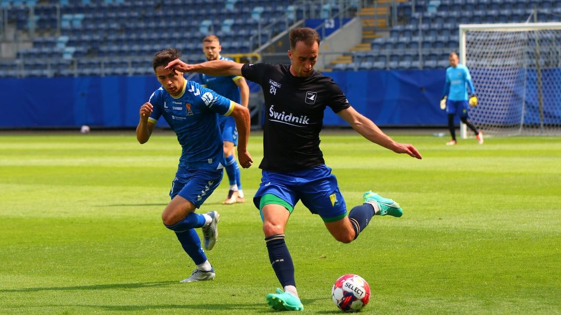 Avia Świdnik wygrała sparing z Orlętami Spomlek, poligon doświadczalny w Radzyniu