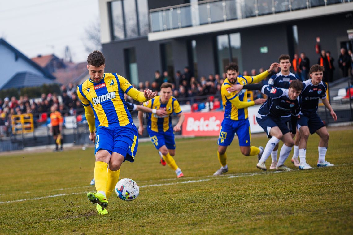 Avia tylko zremisowała z Wisłą II Kraków i straciła fotel lidera