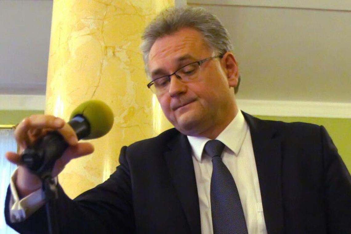 Awans Pruszkowskiego za poparcie? Sprawa umorzona Awans Pruszkowskiego za poparcie? Sprawa umorzona