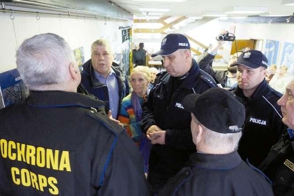 Awantura na LSM. Kolejne osiedle buntuje się przeciwko zarządowi spółdzielni (wideo, zdjęcia)