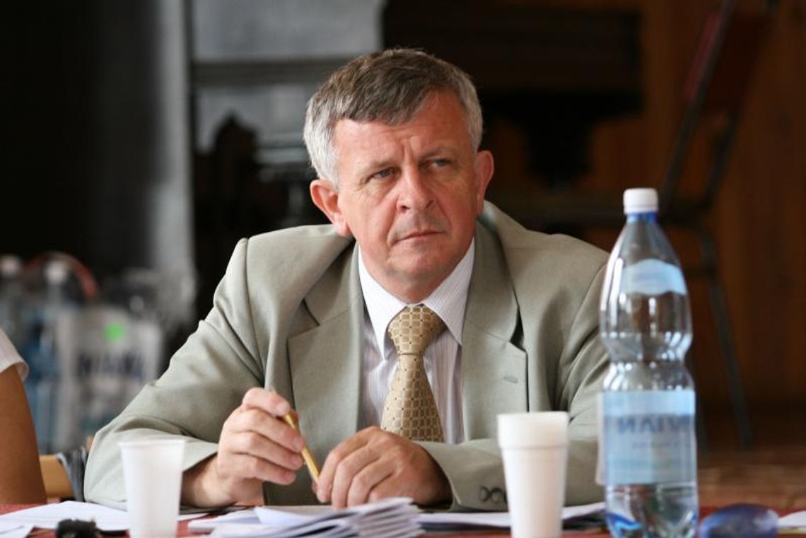 Awantura w Janowcu. Wójt kontra dyrektor szkoły