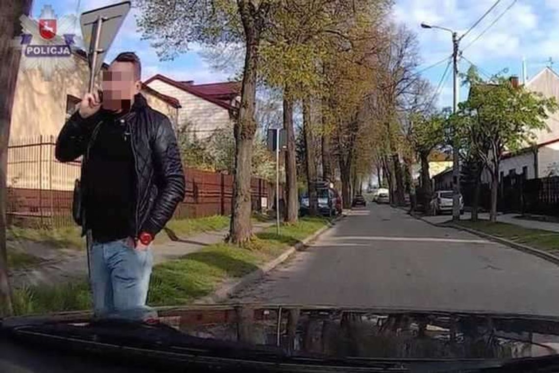 Awantura w taksówce. Poszukiwany pasażer zgłosił się na policję