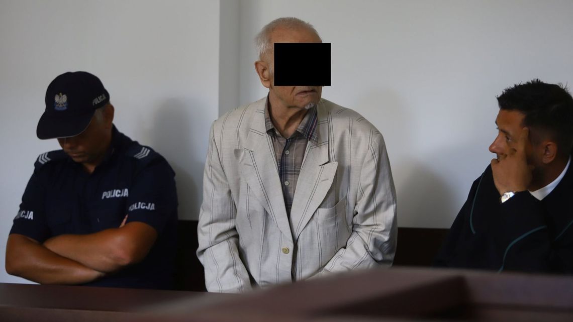 Awantura z siekierą w mieszkaniu na Czubach. Przekonywali sąd, że bardzo się kochają