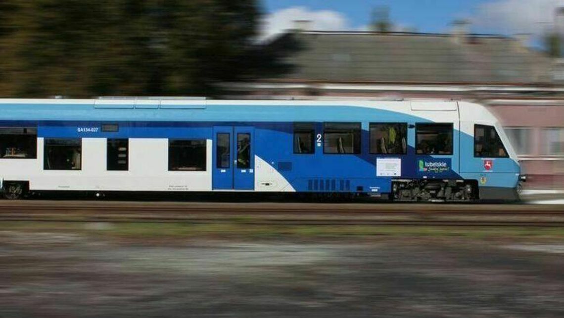 Awaria na kolei. Pociągi nie docierają do Warszawy 