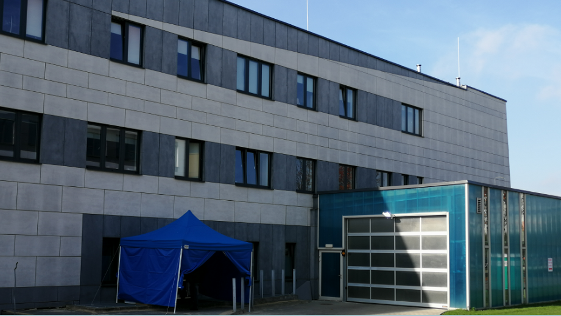 Awaria punktu drive-thru w Białej Podlaskiej. "Nie potrafimy przewidzieć, ile to potrwa" Awaria punktu drive-thru w Białej Podlaskiej. "Nie potrafimy przewidzieć, ile to potrwa"