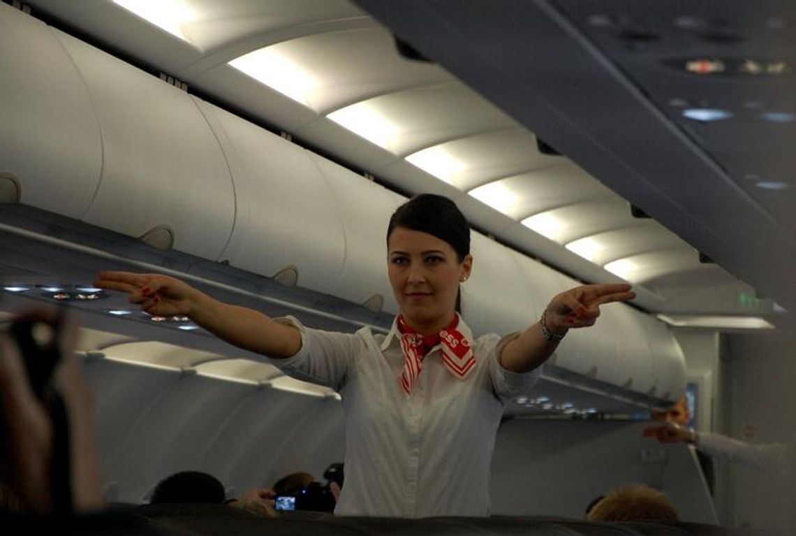 Awaria samolotu OLT Express. Pilot musiał zawrócić do Warszawy