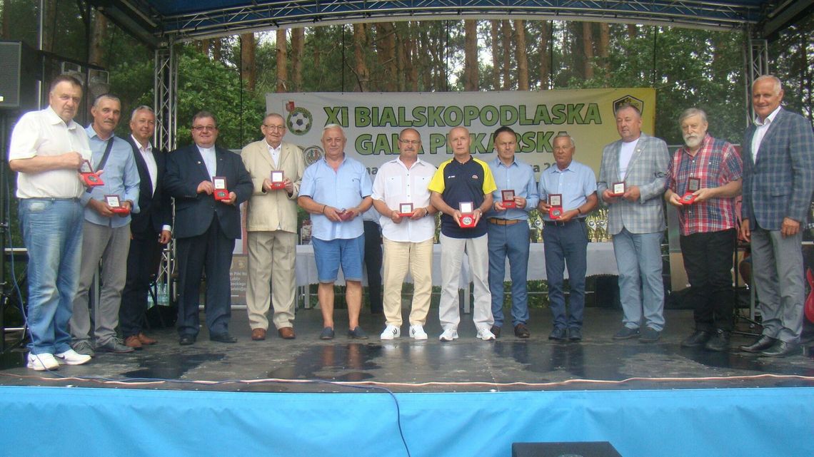 AZ-BUD Komarówka był gospodarzem XI Bialskopodlaskiej Gali Piłkarskiej AZ-BUD Komarówka był gospodarzem XI Bialskopodlaskiej Gali Piłkarskiej