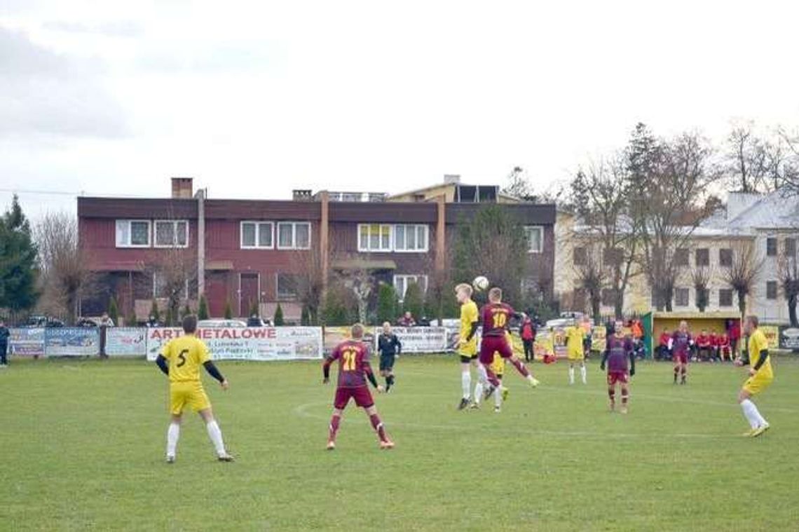 Aż pięć zespołów może liczyć się wiosną w walce o awans do IV ligi Aż pięć zespołów może liczyć się wiosną w walce o awans do IV ligi