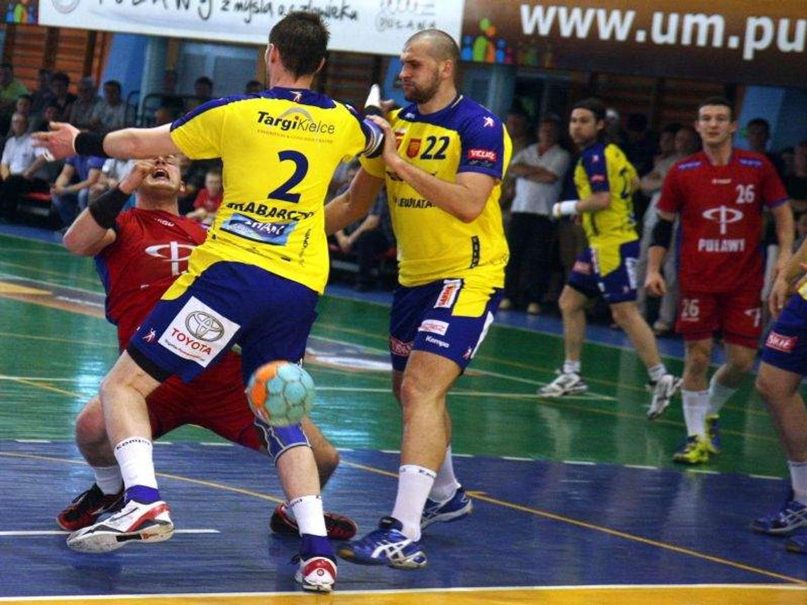 Azoty przegrały dwukrotnie z Vive Targi Kielce. Trzeci mecz na Globusie