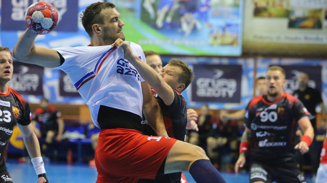 Azoty Puławy – Piotrkowianin 31:30. Ciągle z kompletem zwycięstw