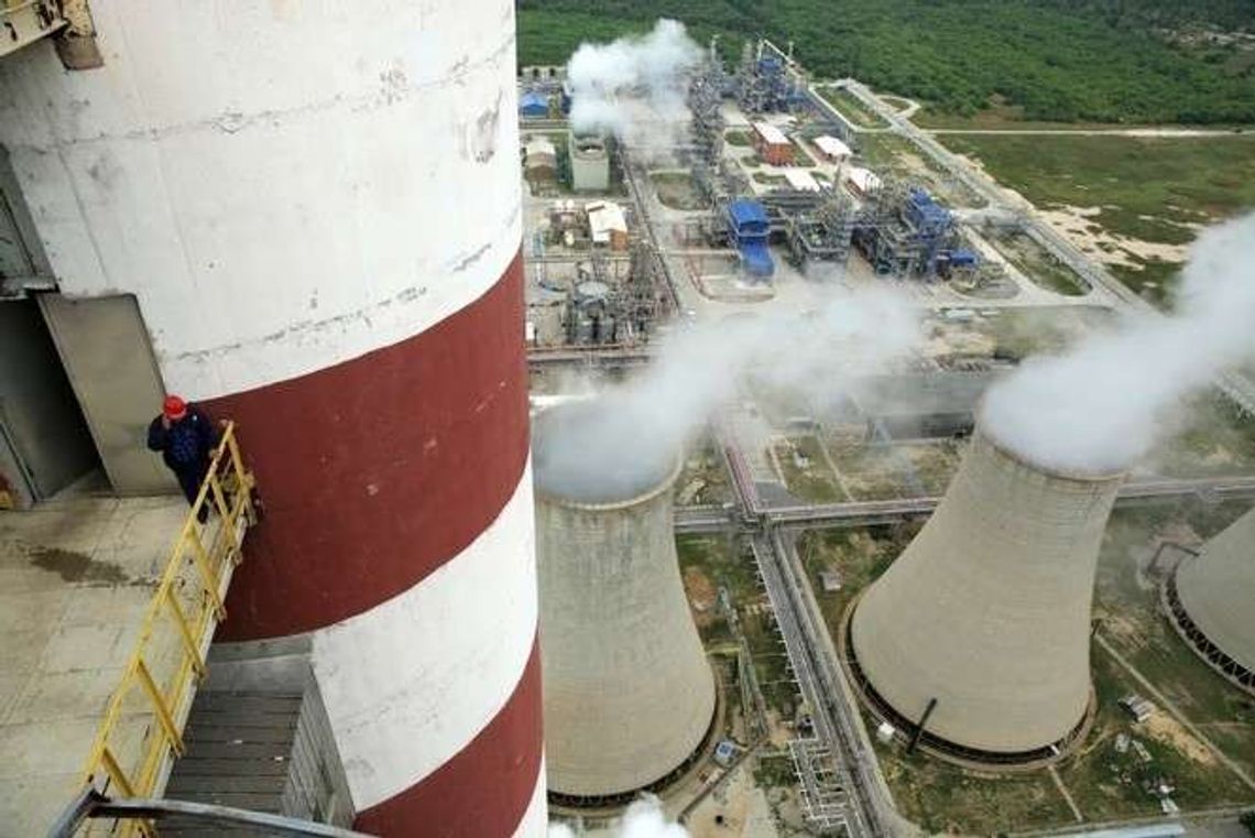 Azoty stawiają na węgiel, elektrownia się opóźni. Komentarze polityków i samorządowców