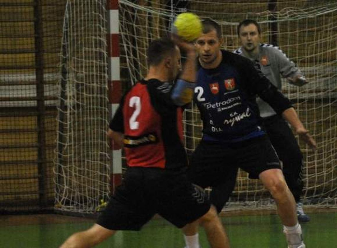 AZS AWF Biała Podlaska – ChKS Łódź 27:20, AZS UMCS Lublin – SPR Końskie 24:32 