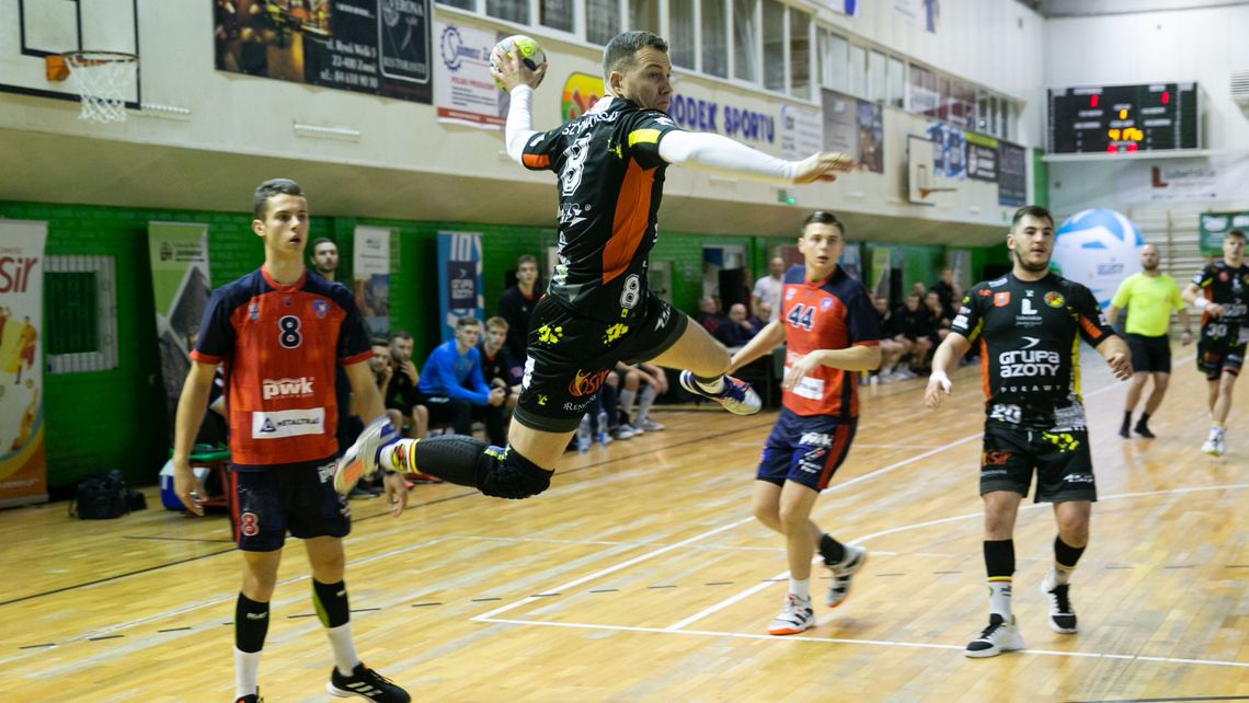 AZS AWF Biała Podlaska – MKS Padwa Zamość 31:30. Druga wygrana Azotów II Puławy