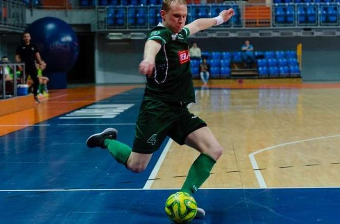 AZS UMCS Lublin po zaciętym spotkaniu przegrał w Nowinach 3:5 AZS UMCS Lublin po zaciętym spotkaniu przegrał w Nowinach 3:5