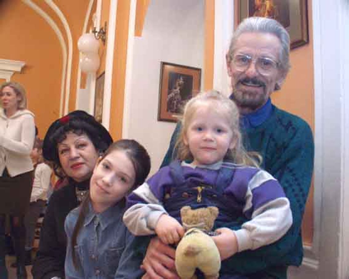 Babcia i dziadek spełniają marzenia Babcia i dziadek spełniają marzenia