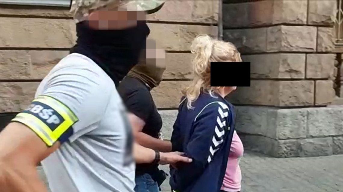 Babcia, jej córki i wnuczki zatrzymani. Prowadzili agencje towarzyskie