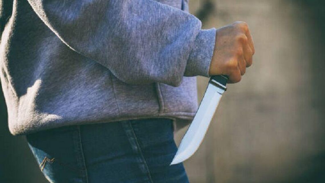 "Bądźcie cicho". 11-latek groził młodszym kolegom nożem "Bądźcie cicho". 11-latek groził młodszym kolegom nożem