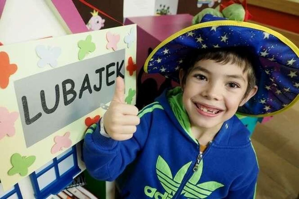 Bajkowóz u pacjentów szpitala dziecięcego (zdjęcia) Bajkowóz u pacjentów szpitala dziecięcego (zdjęcia)