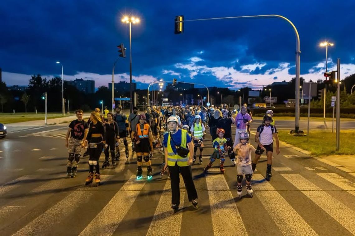 Bajkowy przejazd rolkarzy i rowerzystów ulicami Lublina Bajkowy przejazd rolkarzy i rowerzystów ulicami Lublina