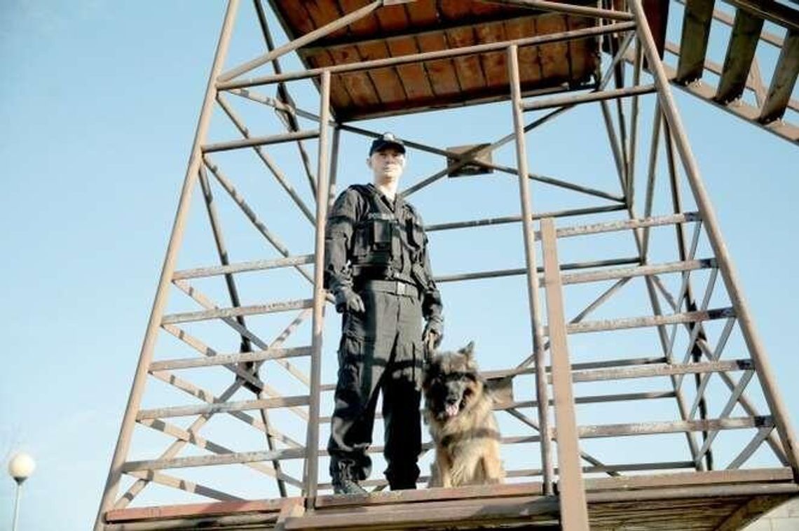 Baks, Rodi i Dana: policjant, ratownik i żołnierz