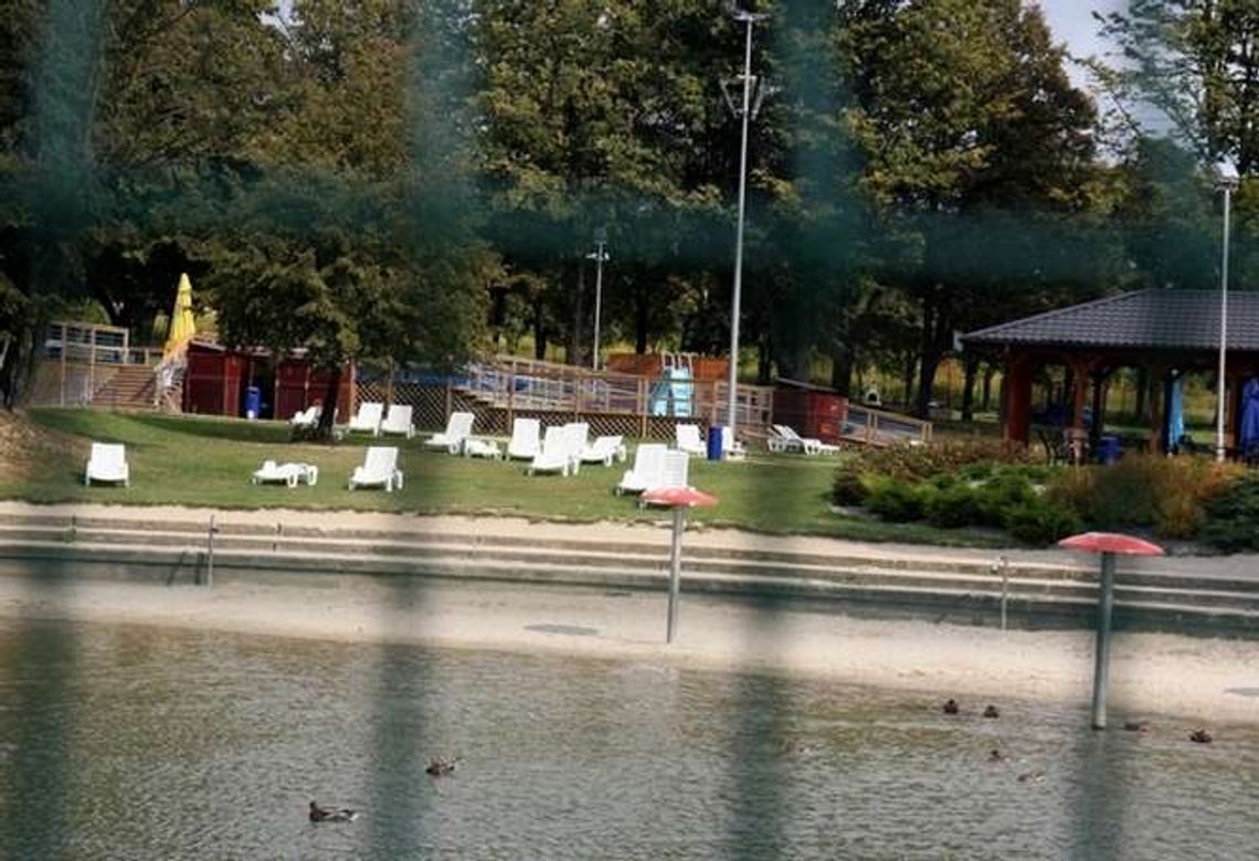 Bakterie "zamknęły" część Słonecznego Wrotkowa. Zakaz kąpieli Bakterie "zamknęły" część Słonecznego Wrotkowa. Zakaz kąpieli