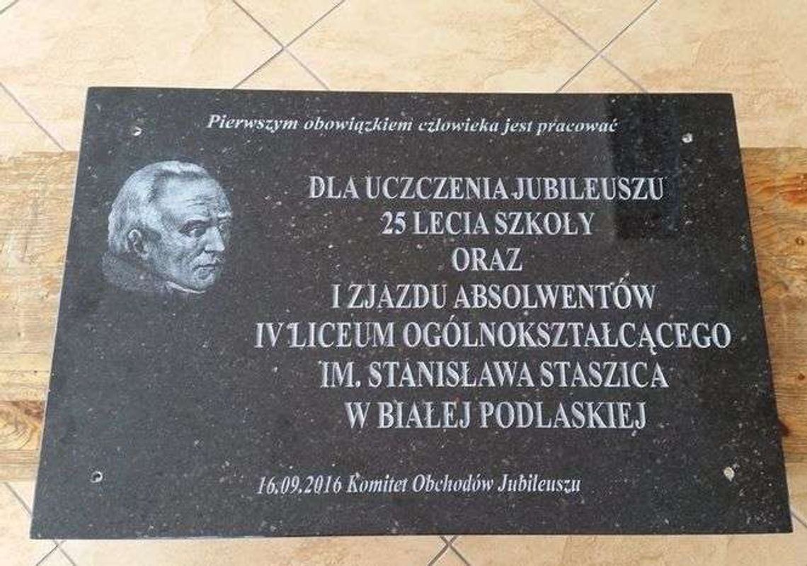 Bal absolwentów u "Staszica". Zapisy trwają 